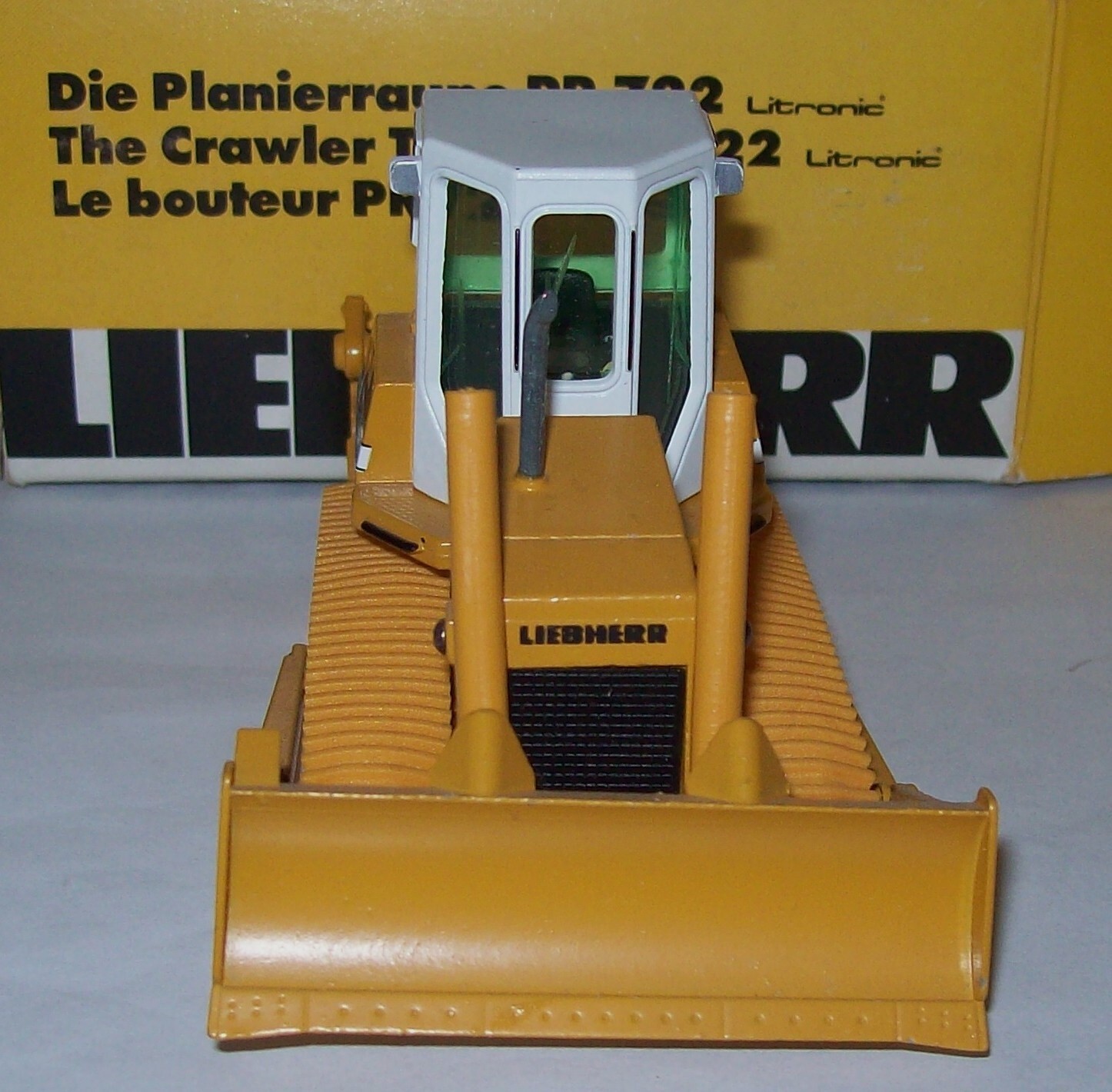 1:50 Liebherr PR722 Litronic Dozer with Ripper – Conrad Germany Model #2803