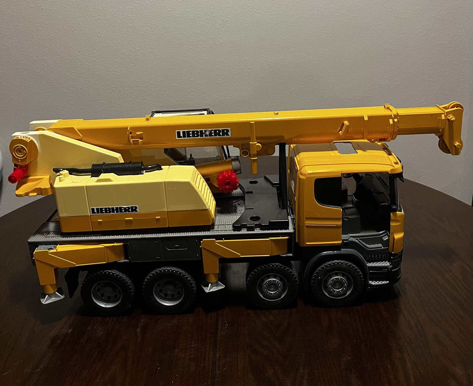 Bruder 03571 Scania Super 560R Liebherr Crane Truck – FOR PARTS OR REPAIR