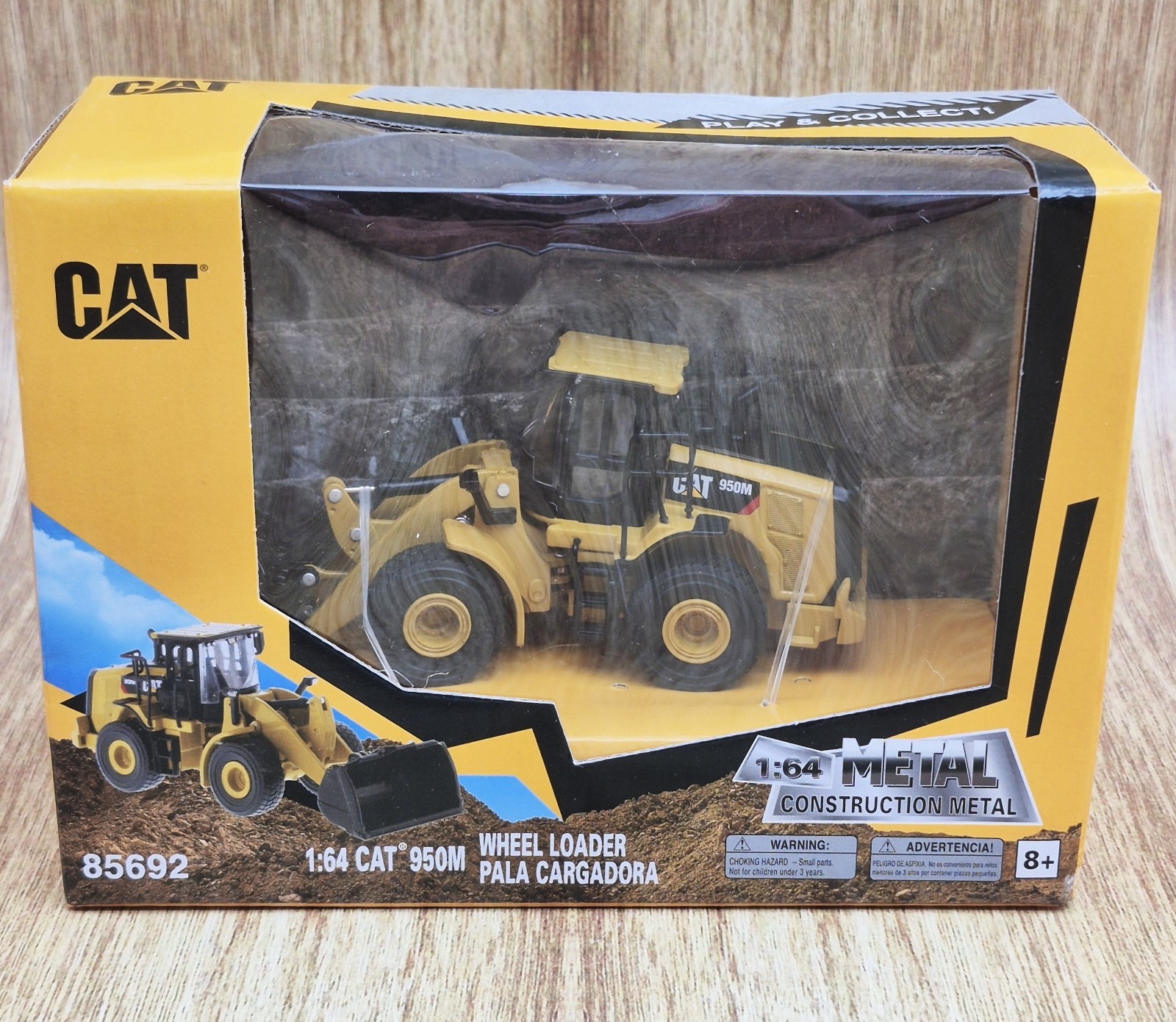 Diecast Masters Cat Caterpillar 950M Wheel Loader 1/64 Diecast Model 85692