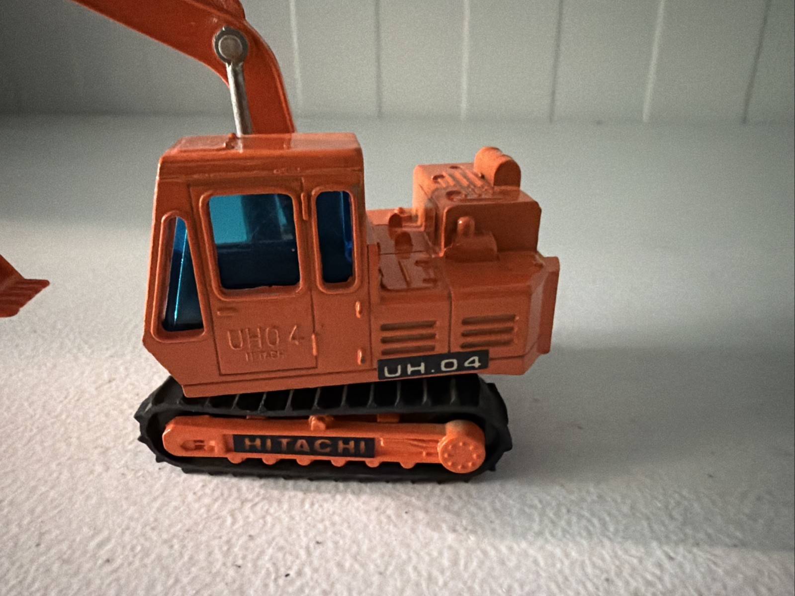 VINTAGE SHINSEI MINI POWER #12 HITADHI UH.04 EXCAVATOR DIECAST – MADE IN JAPAN