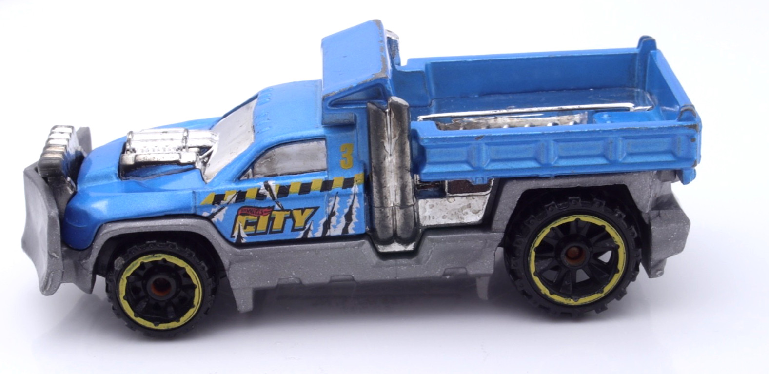 2014 Hot Wheels City ~ SO PLOWED ~ Snow Plow Truck Blue Diecast 1:64
