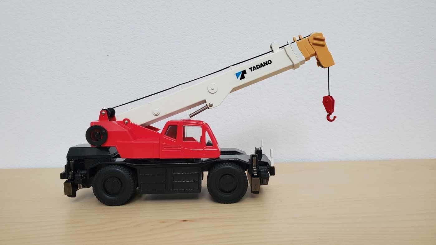 1/50 Tadano Crevo Rough Terrain Crane (Made in Japan)