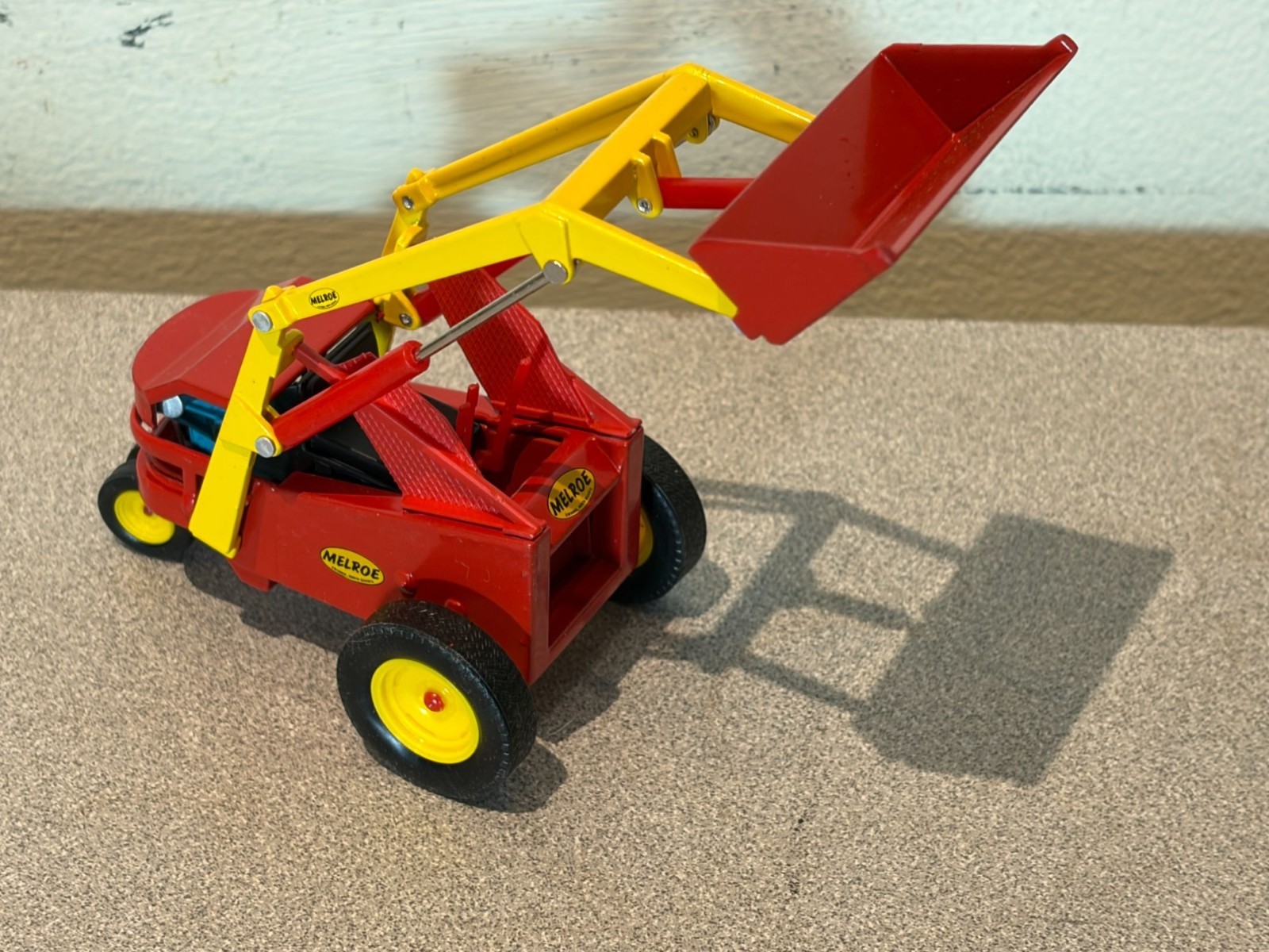 Melroe Bobcat M-200 Loader – Clover 1:25 Scale Diecast Model