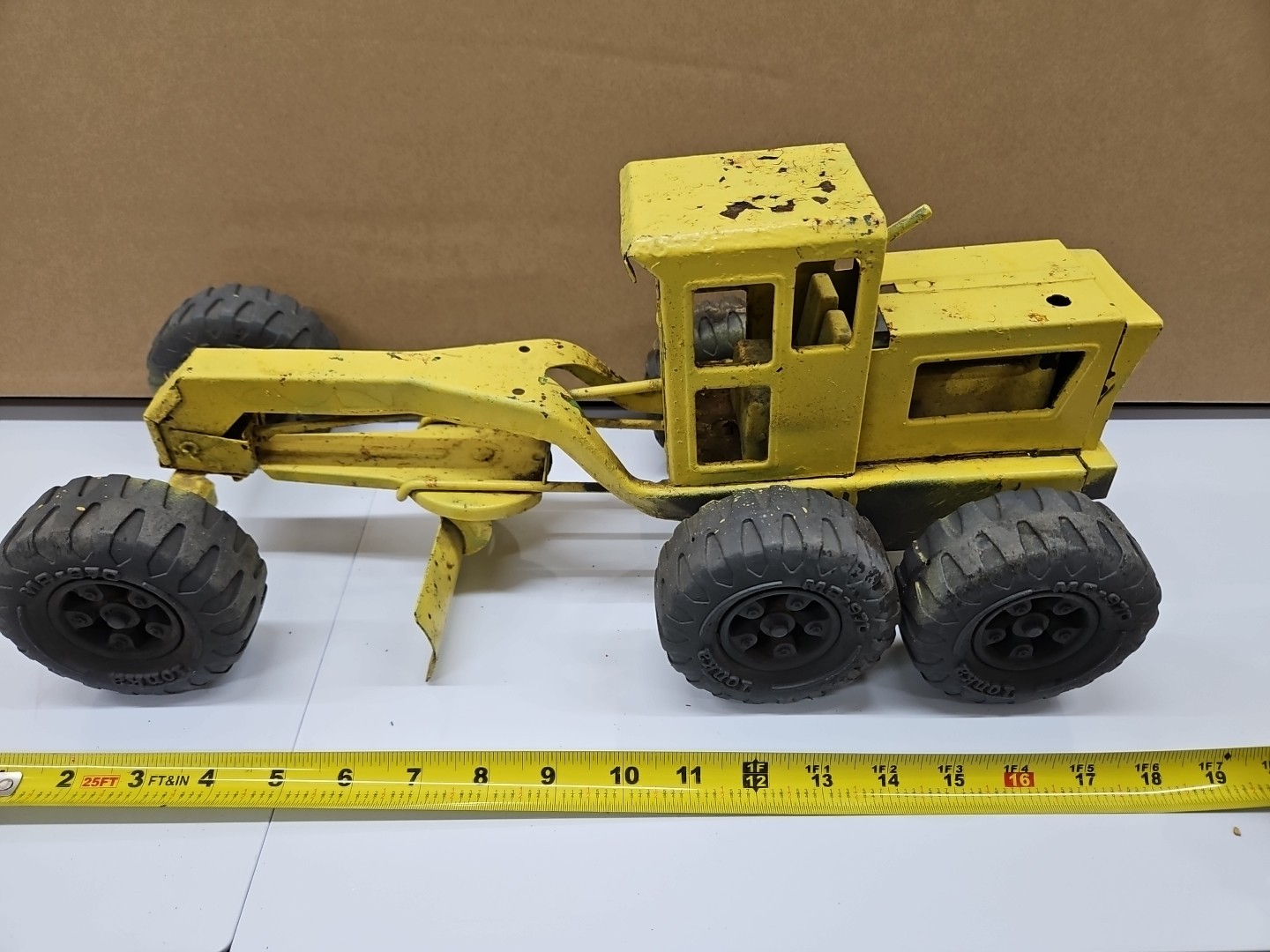 Vintage Tonka Road Grader 1970’s Toy Pressed Metal Yellow ~ 17” Long
