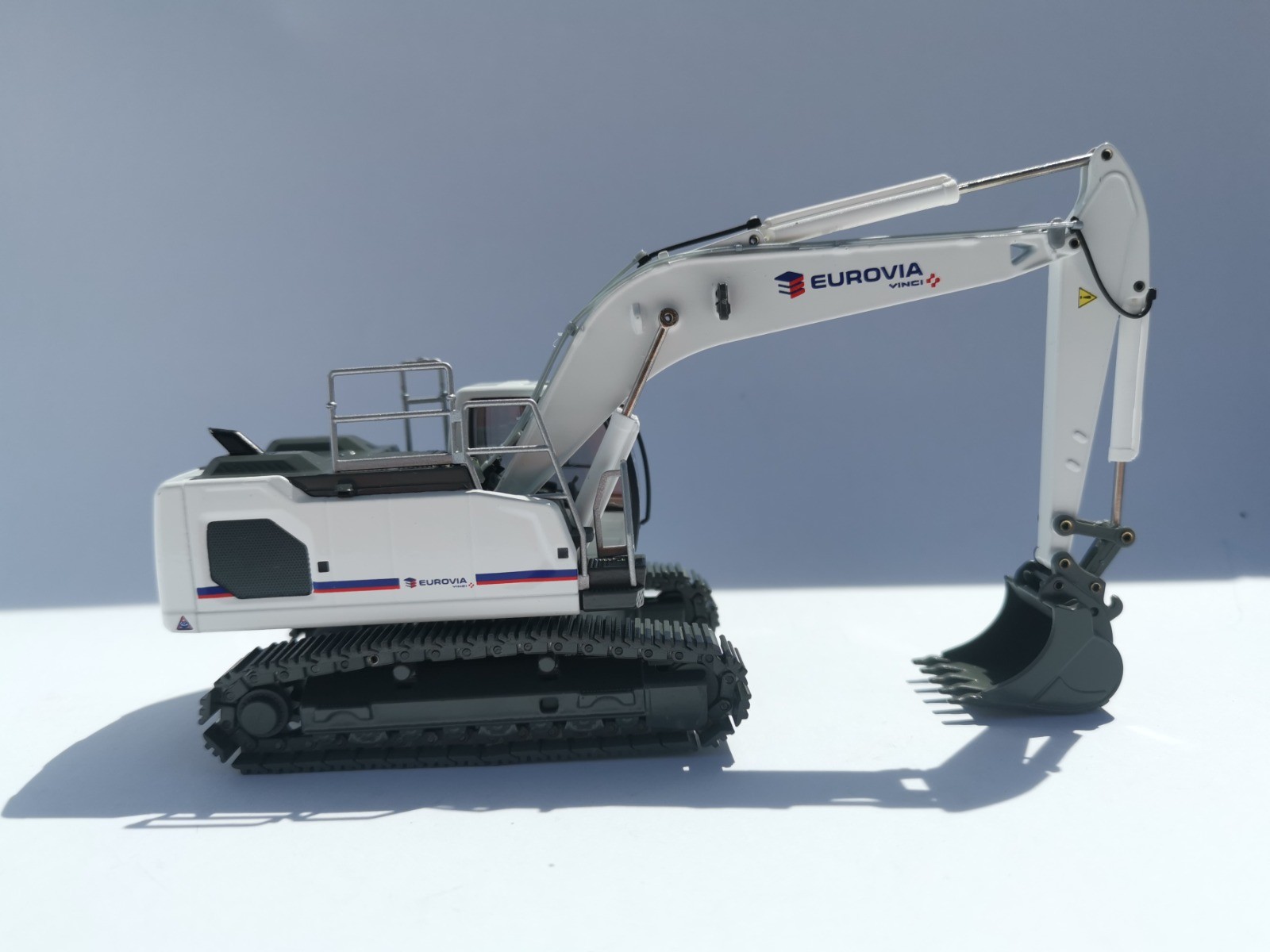 CONRAD,LIEBHERR R 922 V in EUROVIA colours, 1/50, CON2214/07