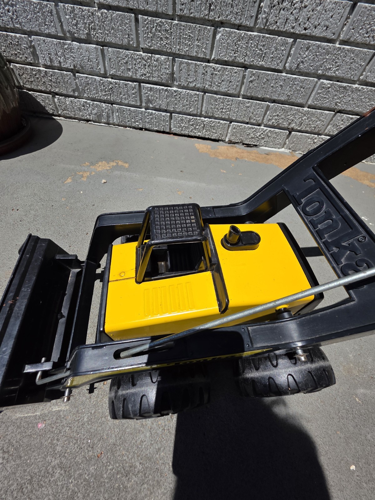 Vintage Tonka Strong Arm Front End Loader Digger XMB 975 Toy Steel/Plastic 70s