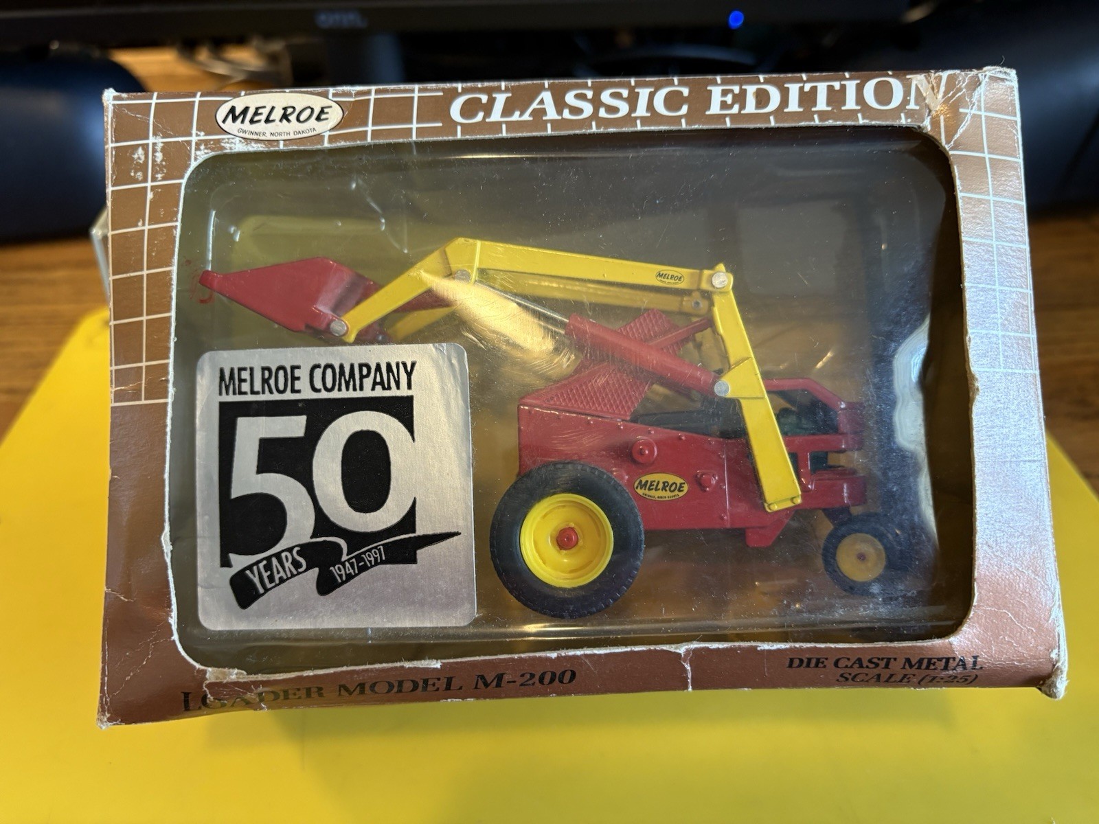 Melroe Bobcat M-200 Loader – Clover 1:25 Scale Diecast Model NIB RARE HTF