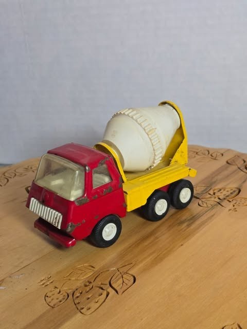 Vintage 1970s Tonka mini cement mixer red and yellow