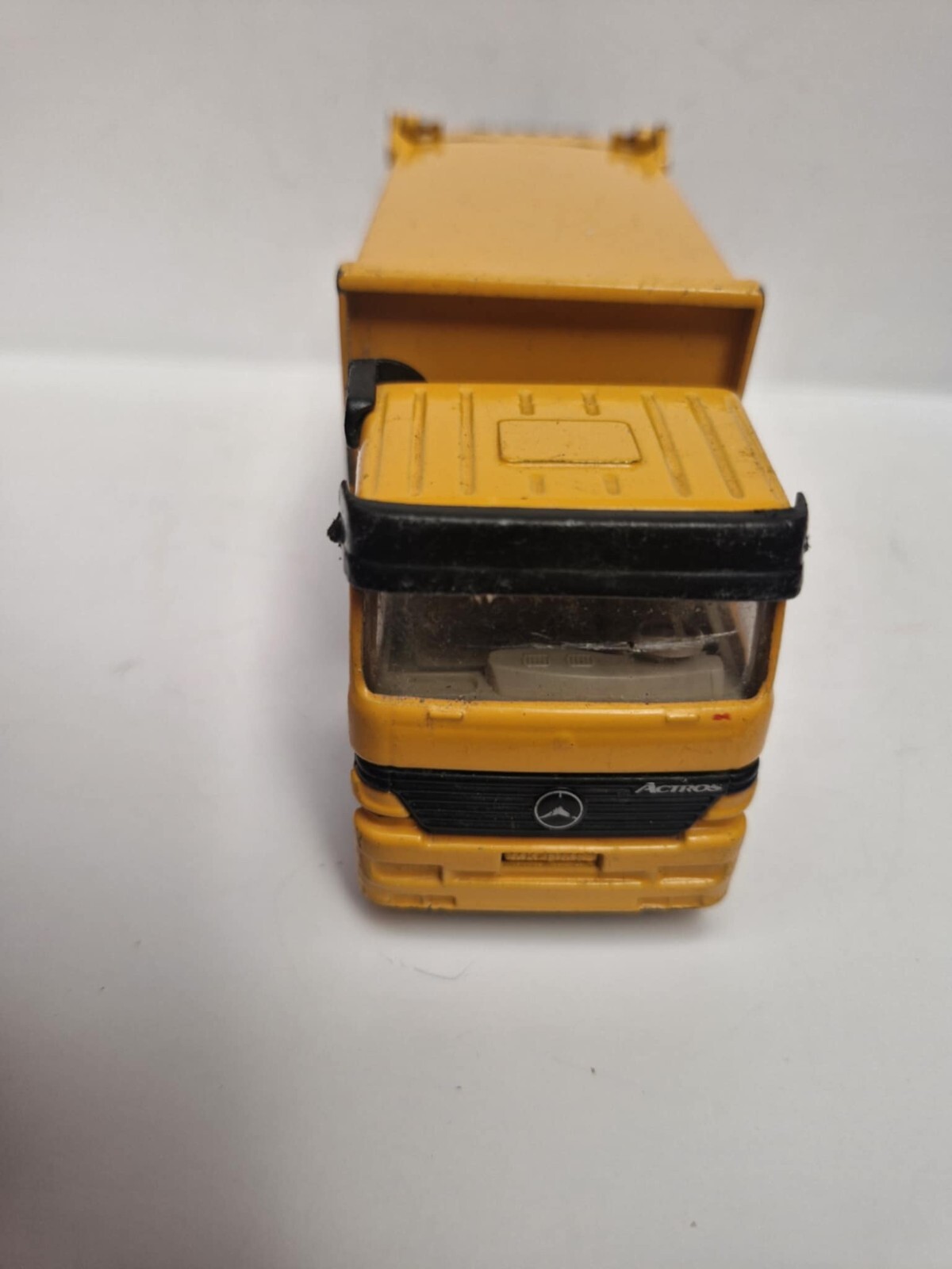 Siku Super Series Mercedes Actros Garbage Truck 1:55 die cast unboxed used cond