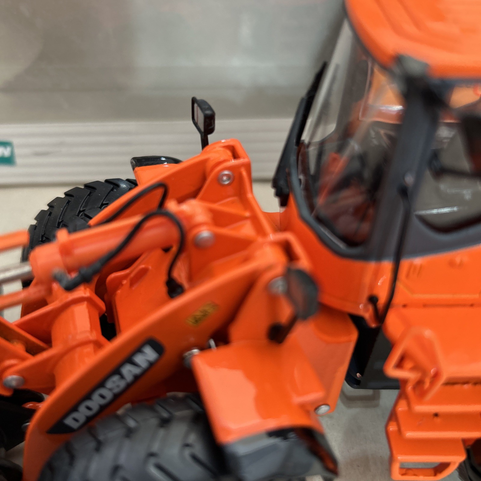 CLOVER WORLD,DOOSAN DL420 Loader Ech:1/40, 1/40, DOOSAN-DL420 box 5