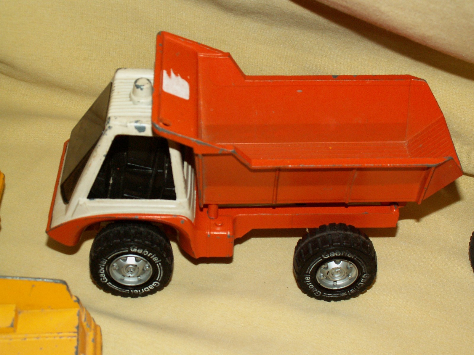 Hubley Gabriel Vintage Truck 6 Wheel Dump Log 1975 1969 Pick Up Service Lot 5 Pc