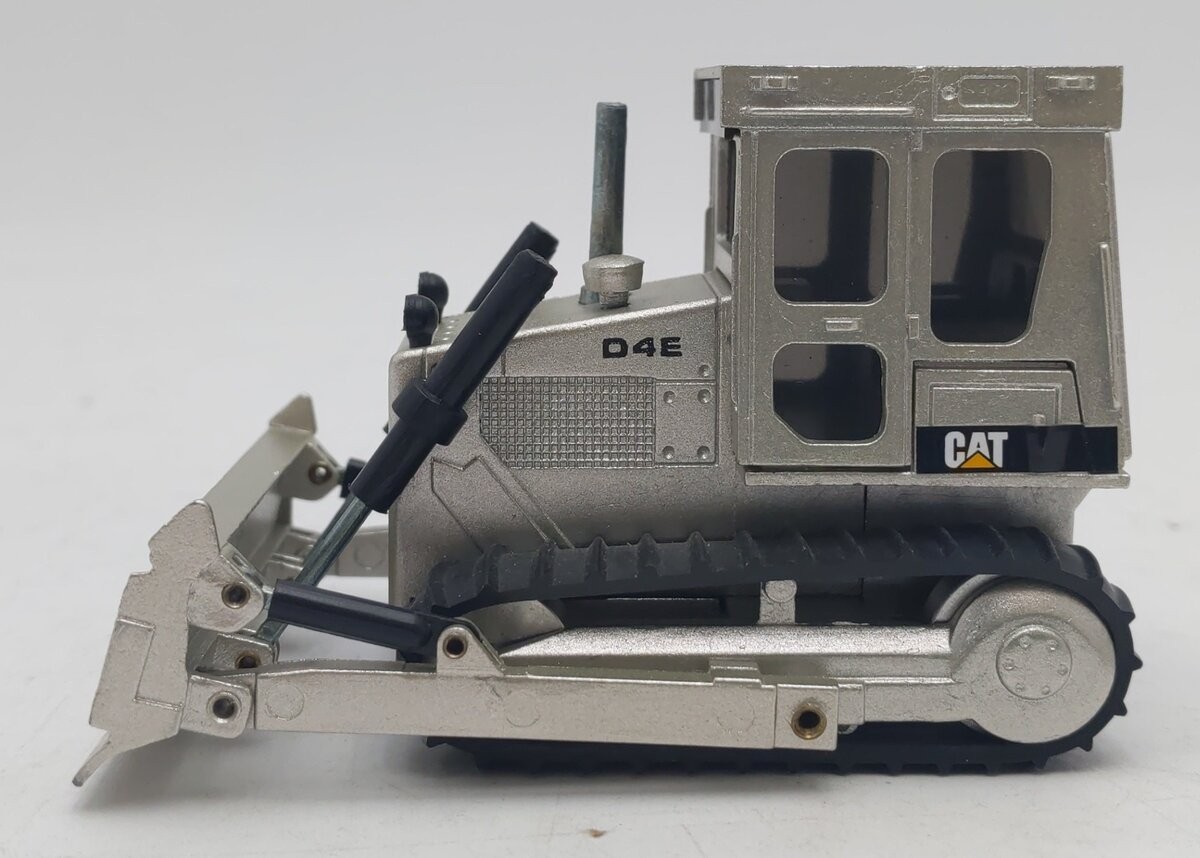 NZG 205 1:50 Scale NZG 35th Anniversary Caterpillar D4E Dozer LN