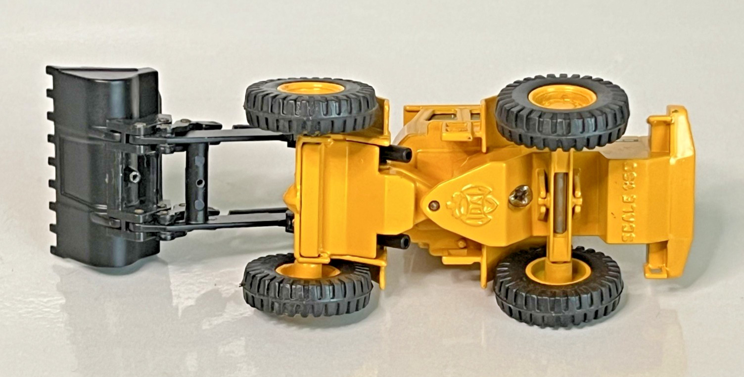 Joal 1:50 Scale Volvo BM L70 Front End Loader