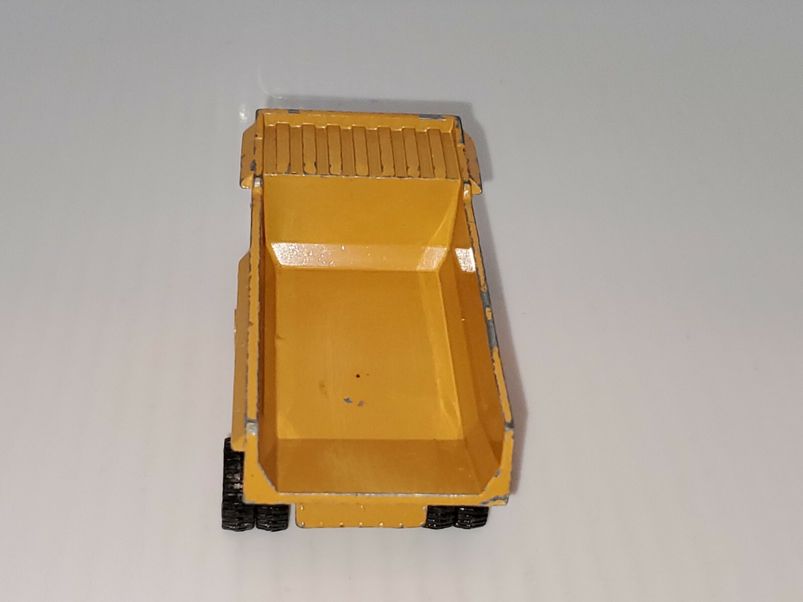 ERTL CO.International Harvester Hydraulic Earth Mover Dump Truck 110-0002