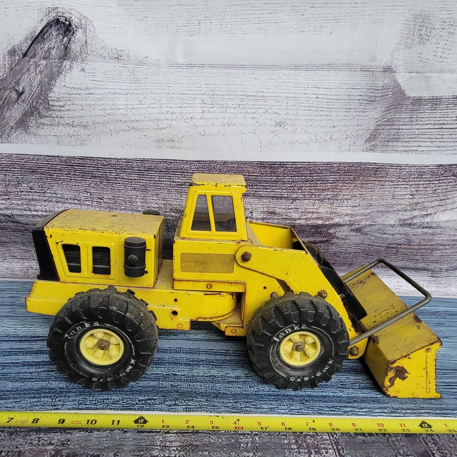 Vintage Tonka Mighty loader pressed steel large loader yellow and black