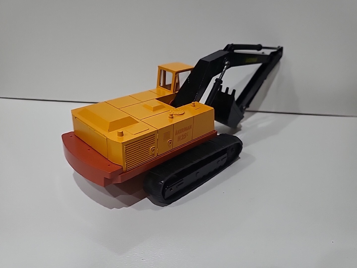AKERMAN H25c NZG 148 1/50 Scale Leather