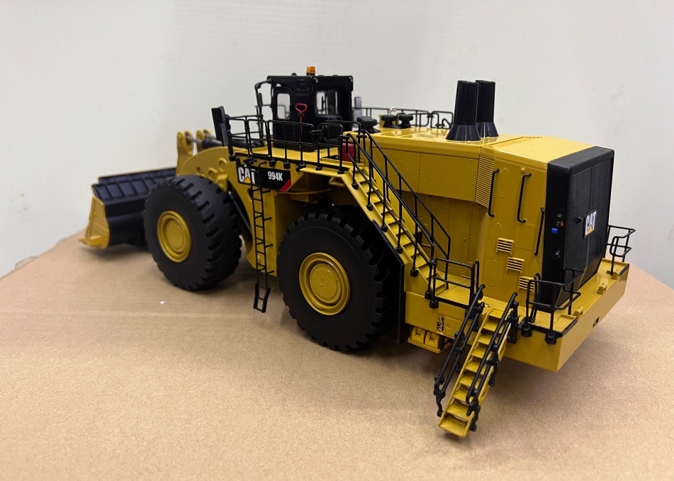 1:50 40CM DM CAT994K Wheel Loader Construction Machine Equipment Diecast Model