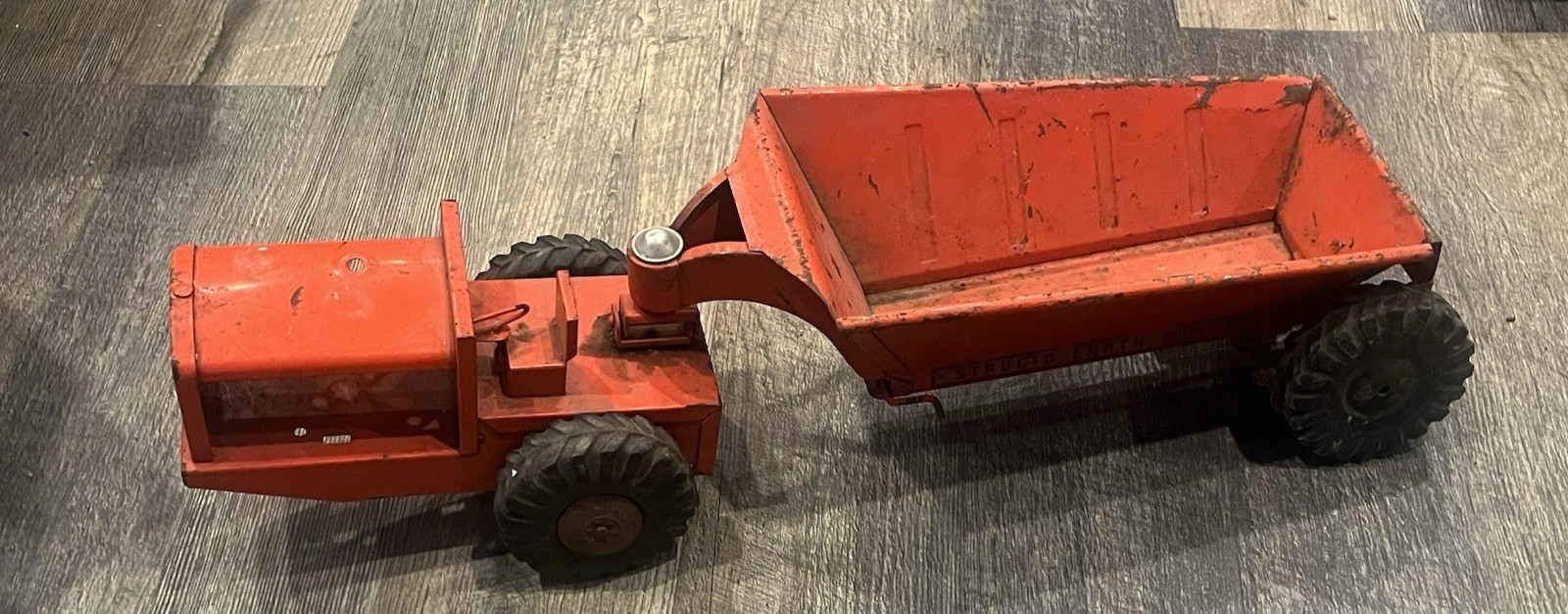 Vintage 1950’s Structo Bottom Dump Earth Mover Construction Orange Steel Toy (18