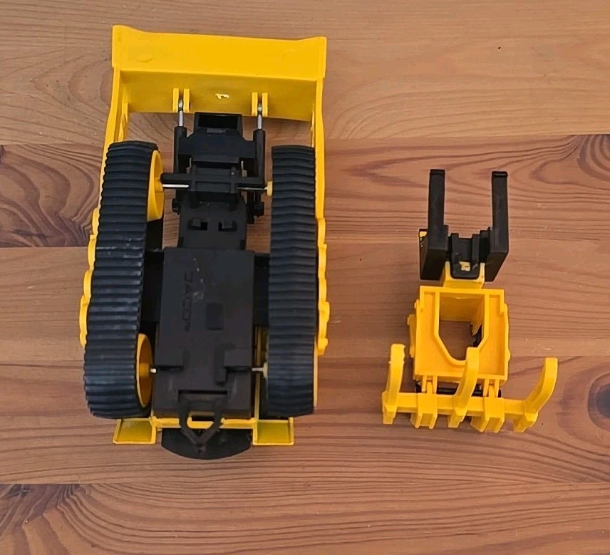 Vintage 70s Jaco Track 234C Die Cast Excavator 6″ Long