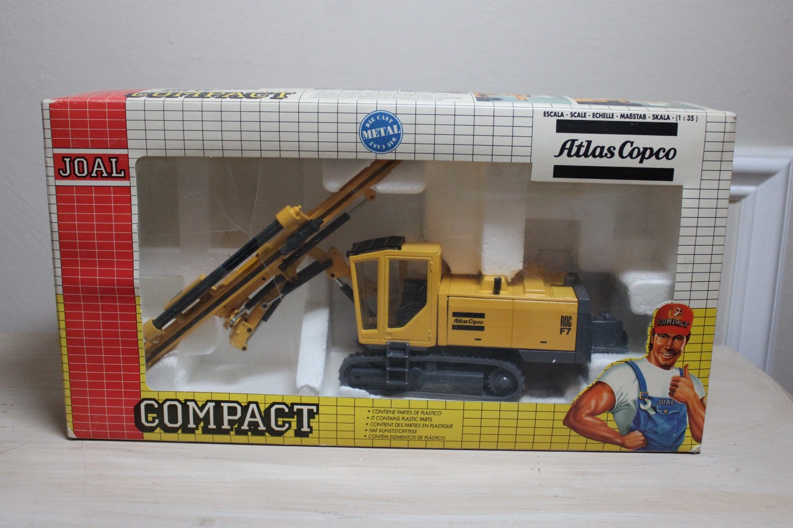 JOAL 262 Atlas Copco ROC F7 Drill with Grey Tracks 1:35 Scale Damaged