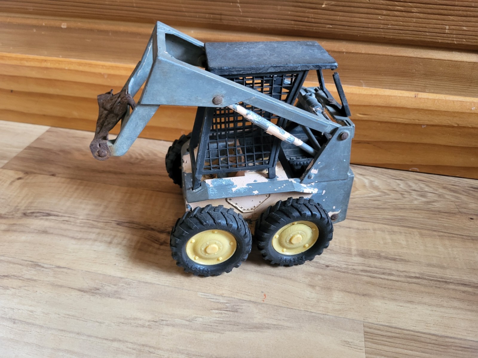 Vintage ERTL Metal Skid Loader – Parts