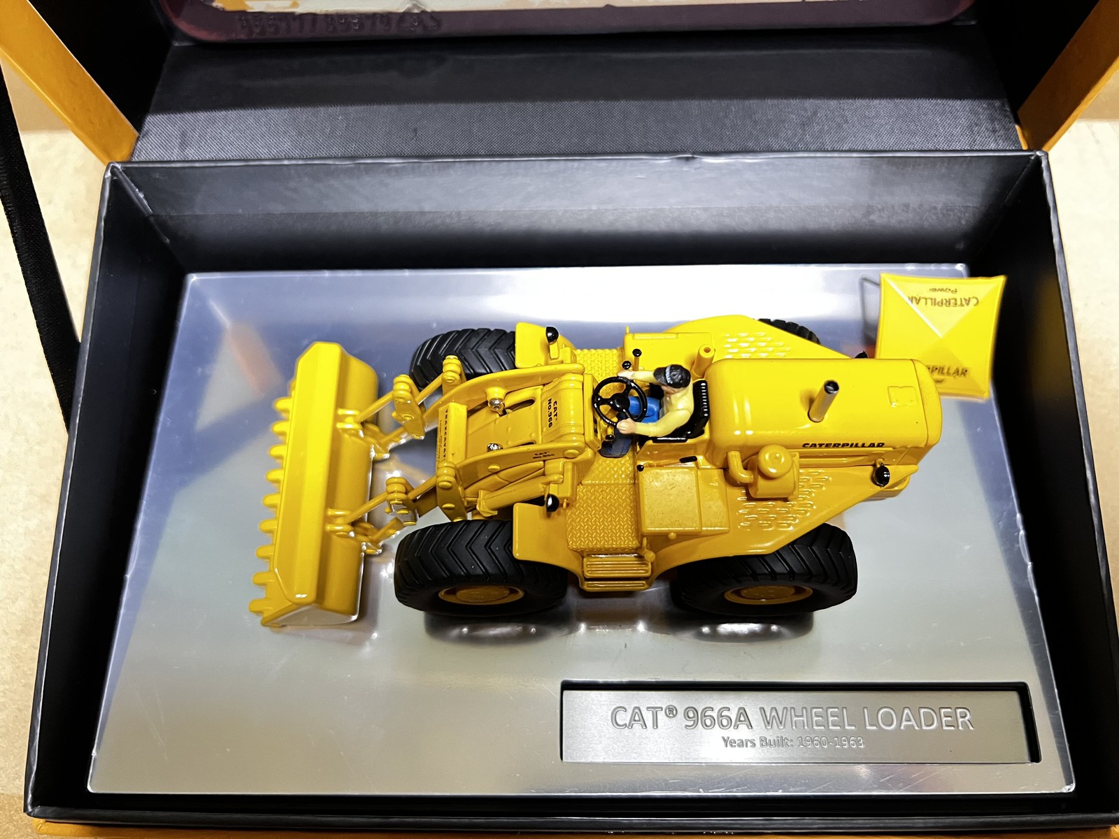 DM 1:50 CAT 966A Caterpillar Wheel Loader Alloy Forklift Vehicle Model 85579