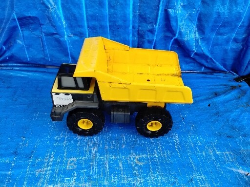 VINTAGE: 1999 TONKA #354 LARGE DUMP TRUCK ~~ HASBRO INC.