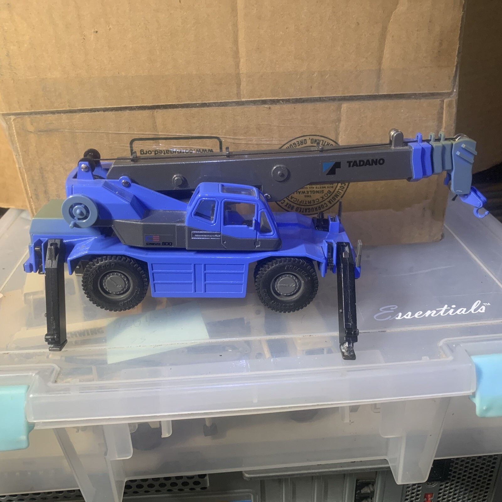 Tadano Rough Terrain Crane Crevo 500 1:50 Diecast Model Missing Original Box