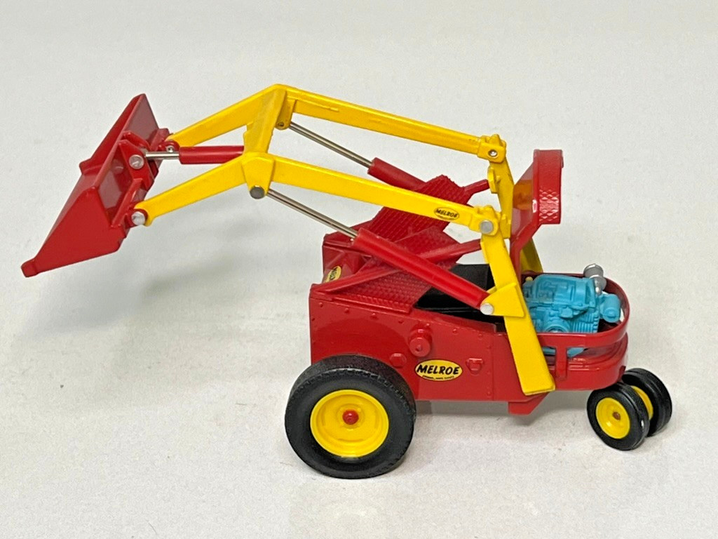 Melroe 1:25 Scale New Clover Bobcat M-200 Loader