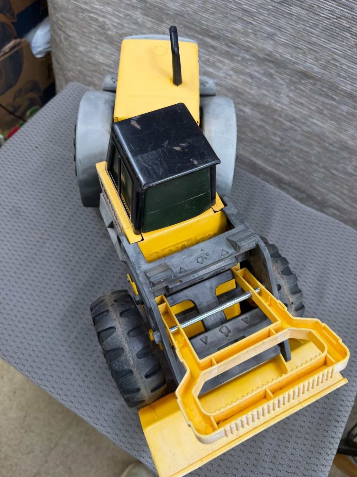 2012 Hasbro Tonka Front End Loader Metal Eng Compartment And Cab