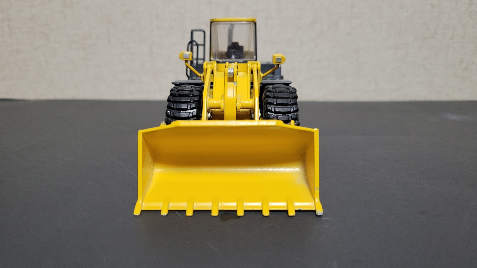 Conrad Model #2424 1:50 Komatsu WA 450 Wheel Loader Construction Equipment VHTF