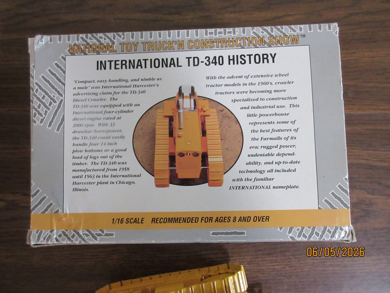 ERTL INTERNATIONAL TD-340 DIESEL CRAWLER DIECAST 1:16, WITH BOX