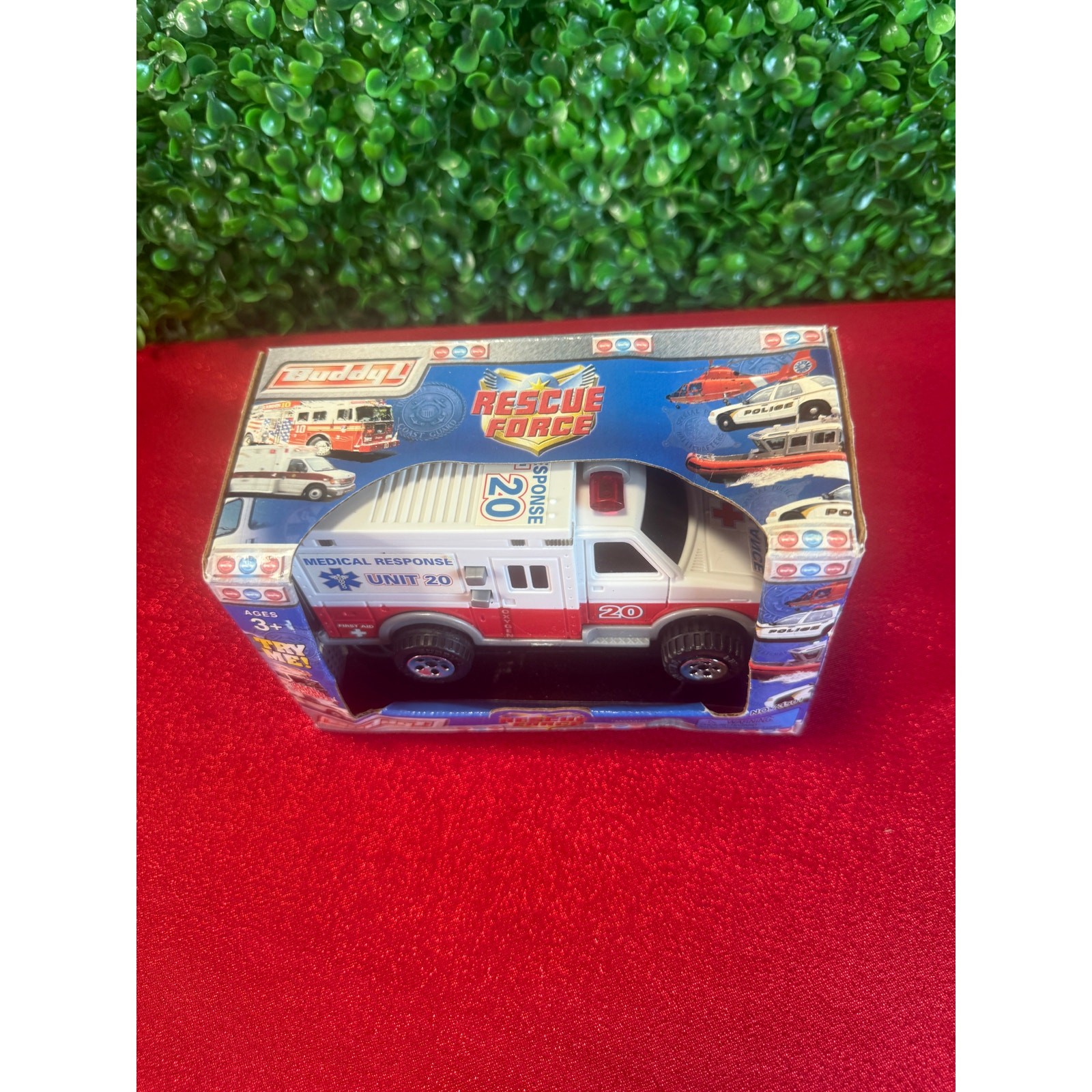 Buddy L Rescue Force Medical Response Unit 20 Ambulance Toy NIB Lights Sounds