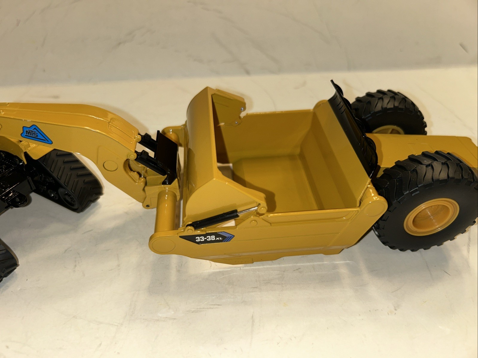 Mobile Track Solutions 3630 Switchback Tractor w/Tracks and 33-38XL Scraper