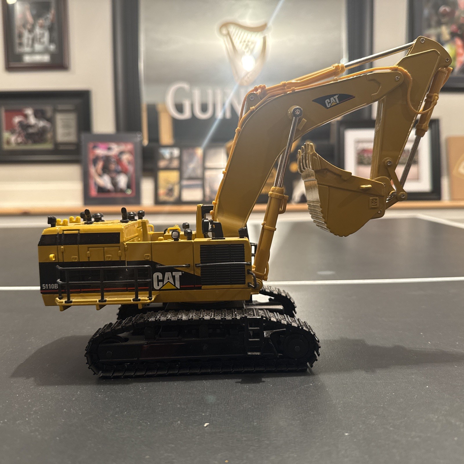 CAT 5110B Excavator with Metal Track / Norscot Collectible Model Replica Diecast