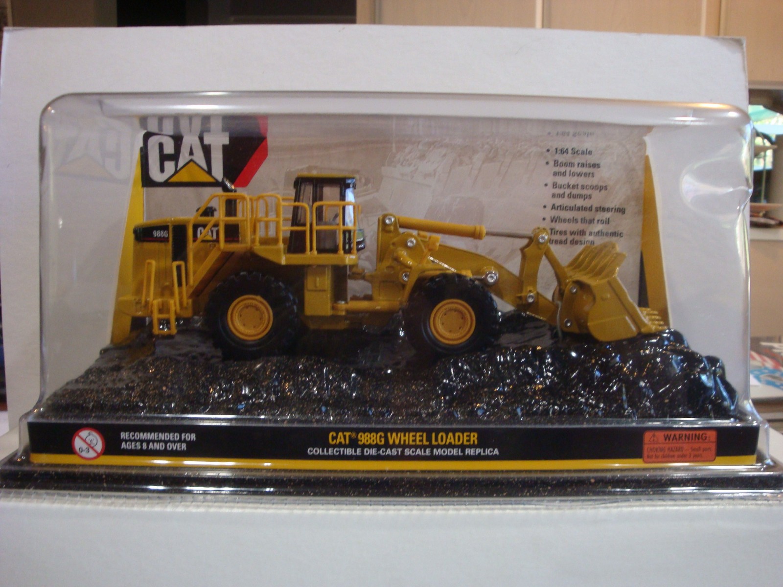 Norscot CAT 988G Wheel Loader 1:64 Darkish Yellow Good+ Display Package