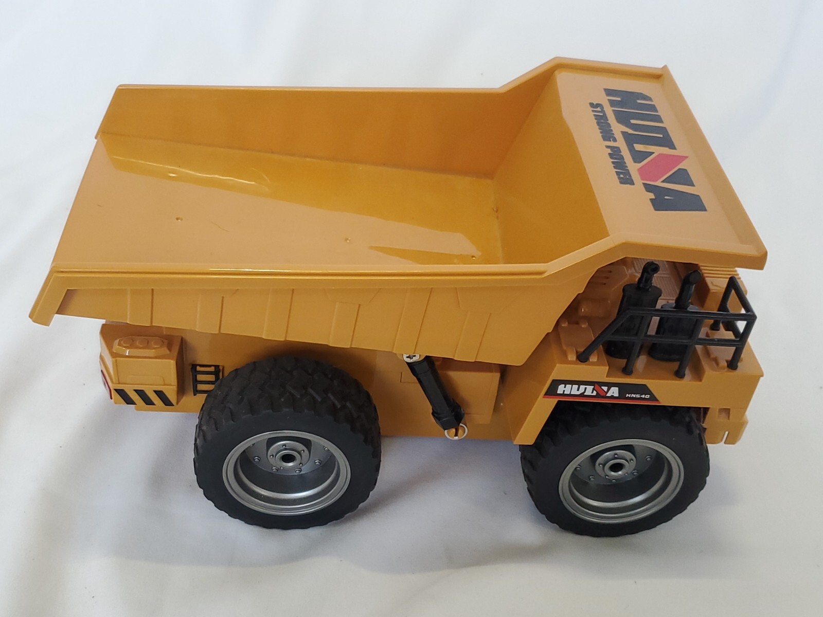 Huina Yellow Dump Truck
