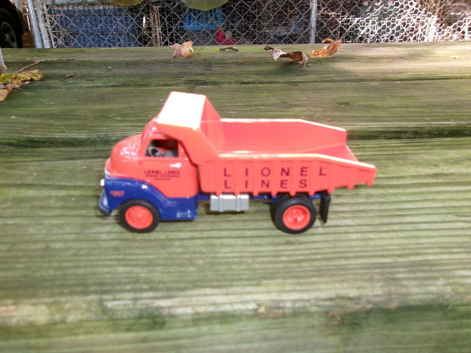 Ertl H069 1:43 Lionel Lines 1950 Cab Dump Truck # 007