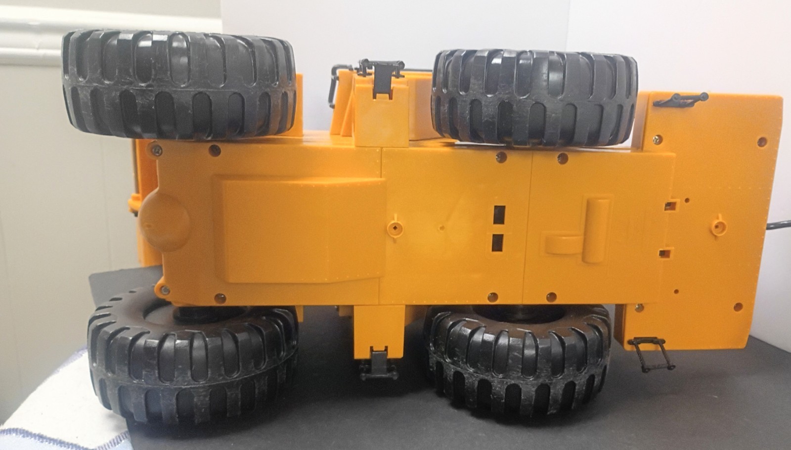 New Bright The Cat 992C Power Loader Tractor With Remote Vintage 1986 21″ Works!