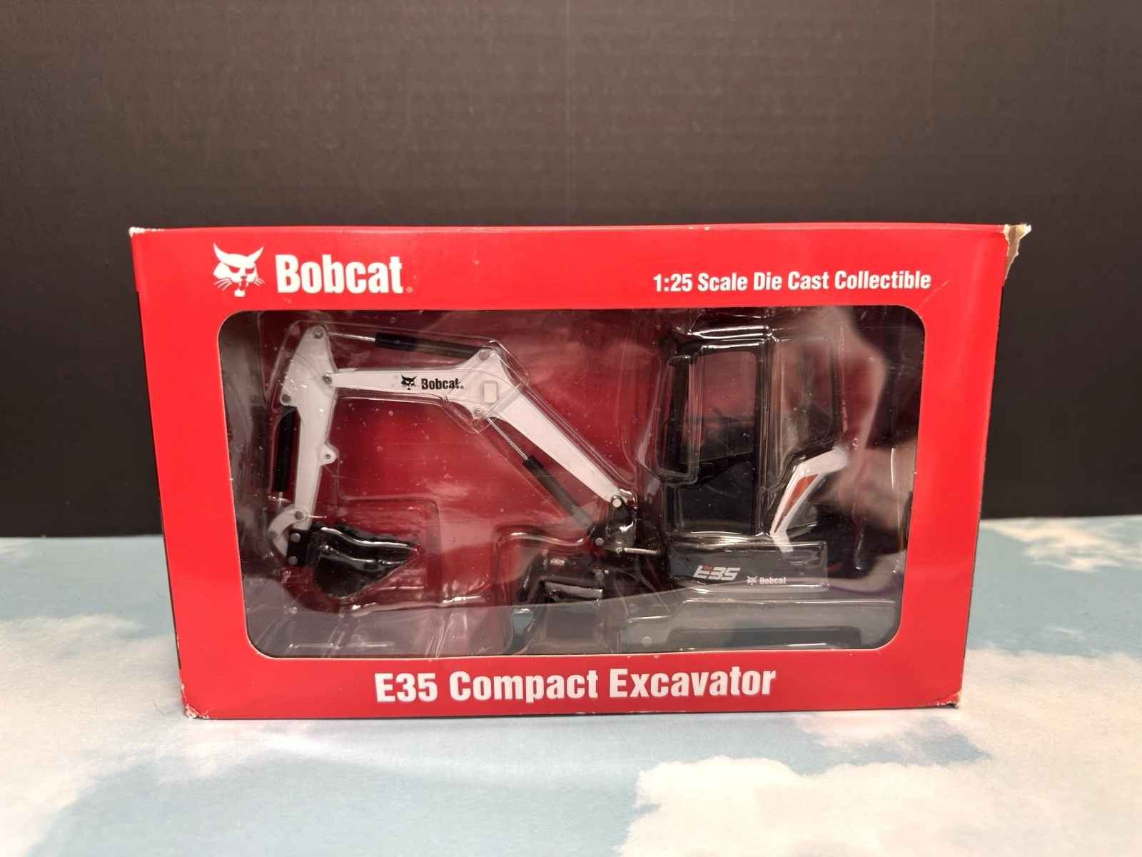 Bobcat 1:25 Scale Die Cast Collectible E35 Compact Excavator New in box