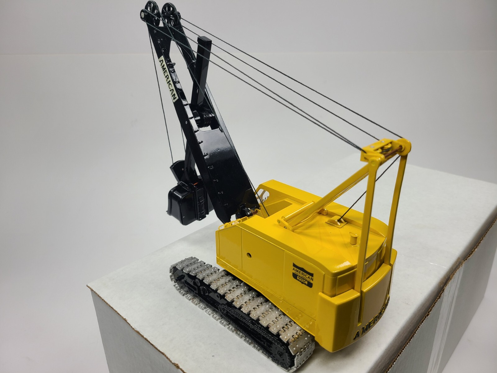 American 995C Cable Shovel – EMD 1:50 Scale Metal/Resin Model #N133 New
