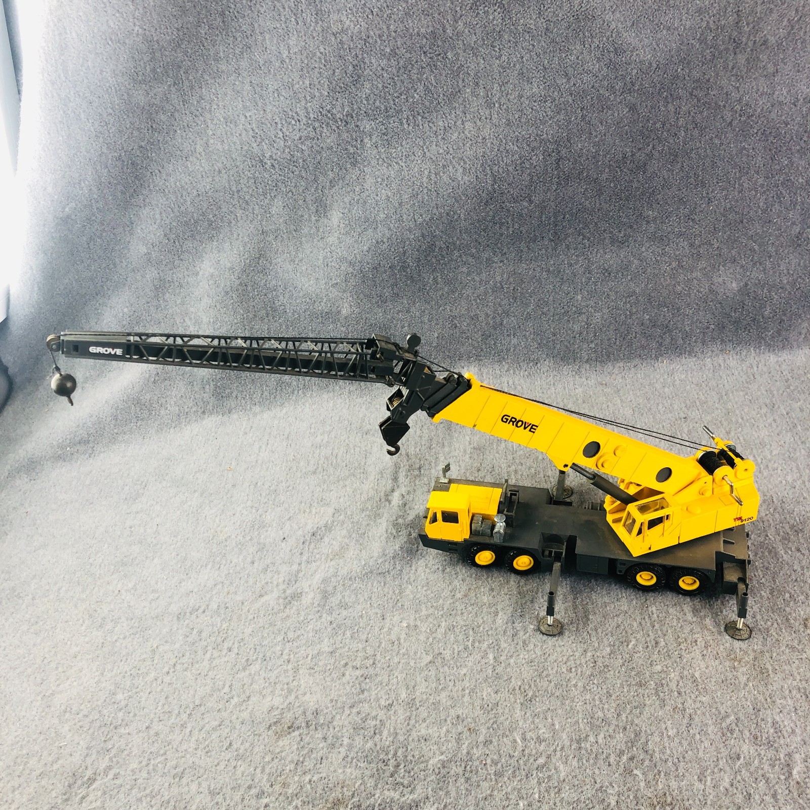 Grove Worldwide TM9120 Carrier Mounted Hydraulic Crane Model NZG No. 380 1:50