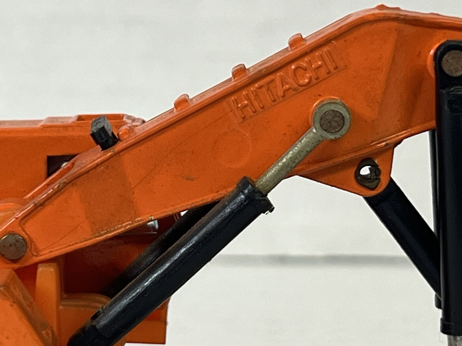 Shinsei Mini Power Hitachi UH20 Loader Shovel No. 29 Orange Diecast Tractor 1:64