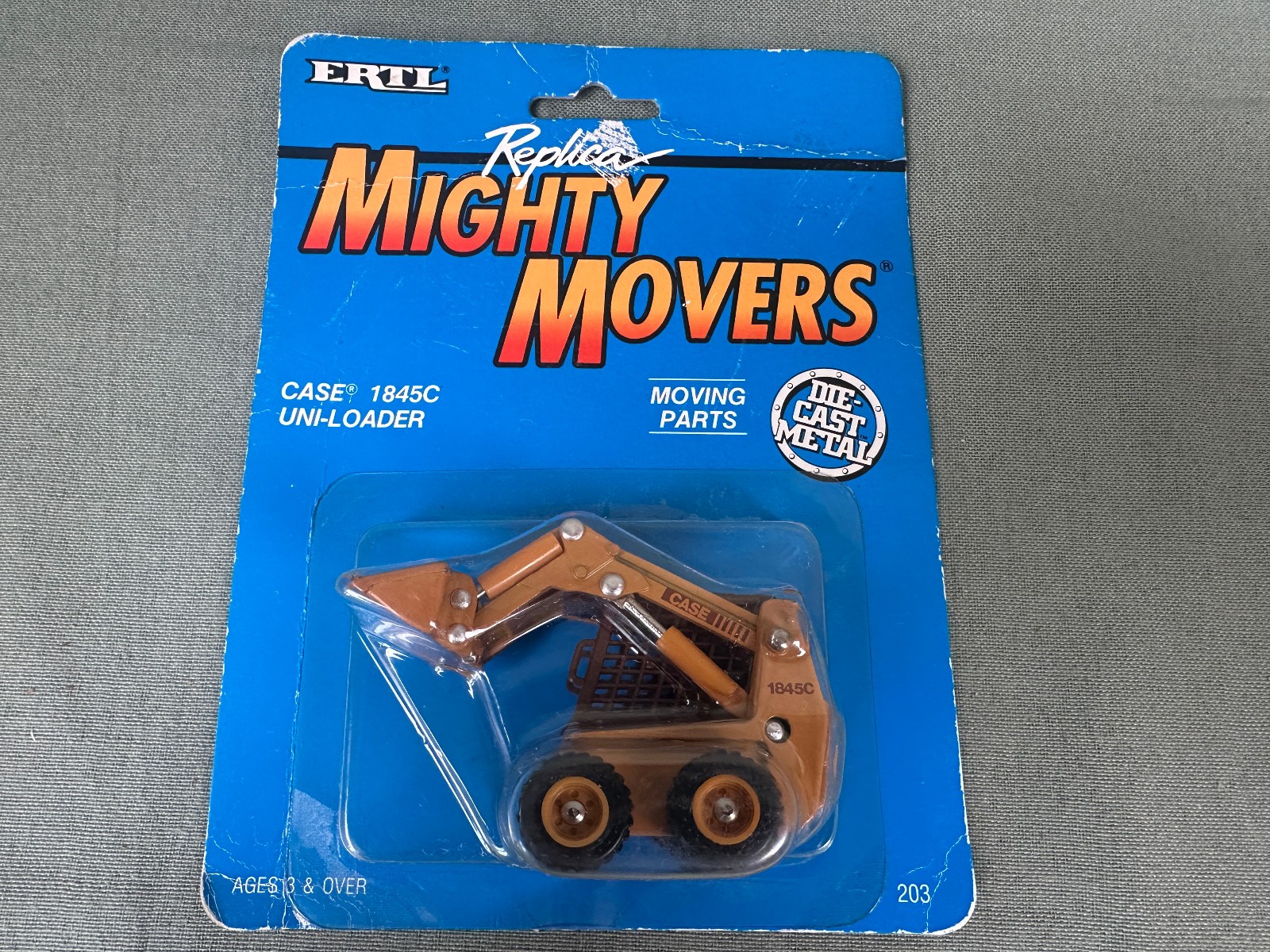 ERTL Mighty Movers Case 1845C Uni-Loader 1:50 Diecast Model 1990 NOS