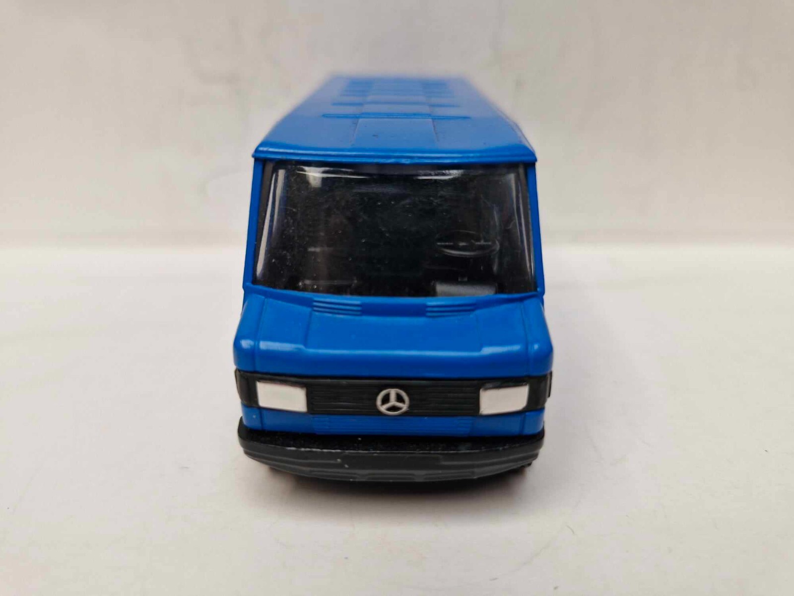 Vintage Conrad 1604 MERCEDES BENZ 208 310D LWB low roof van 1983-88 1:50 used un