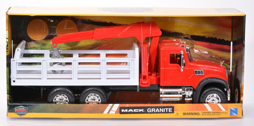 Mack Granite Truck Farm Red Trailer White Plastic 1:18 Model 17116 NEW RAY
