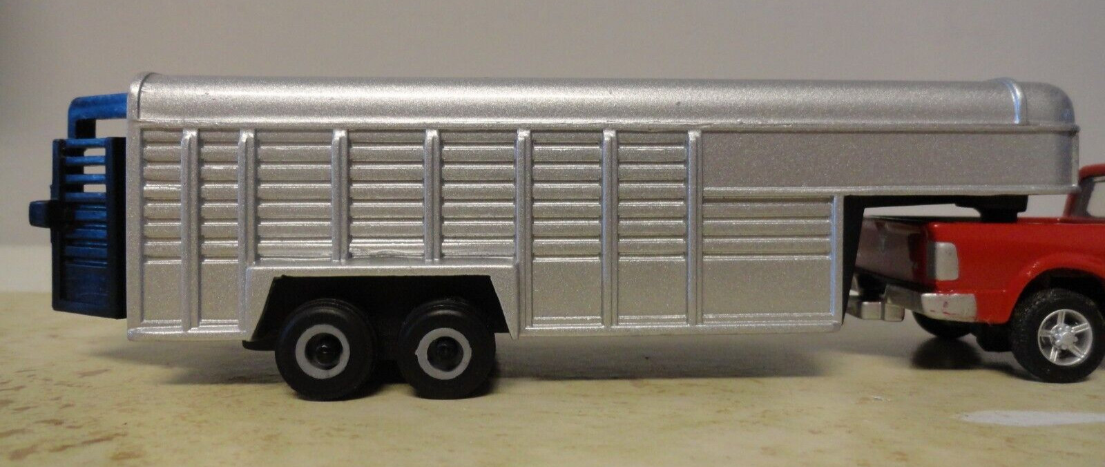 Vintage ERTL 2 Piece Combination, Dodge Ram 3500, With Live Stock Trailor. D/S