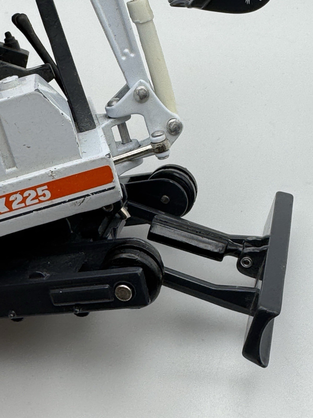 1/25 Mini Bobcat Hydraulic Excavator X225 DieCast Melroe by New Clover See Pics