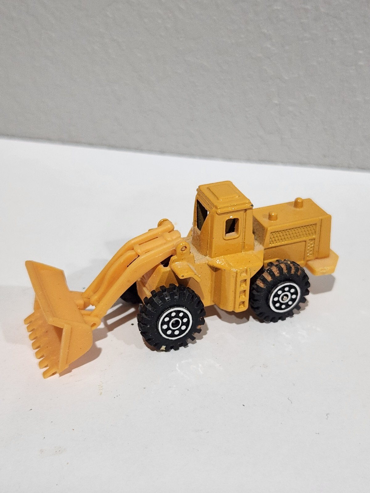 Construction Toys Vintage Lot 1/64 Crane, Dozer, Loader, Excavator, Cement Mixer