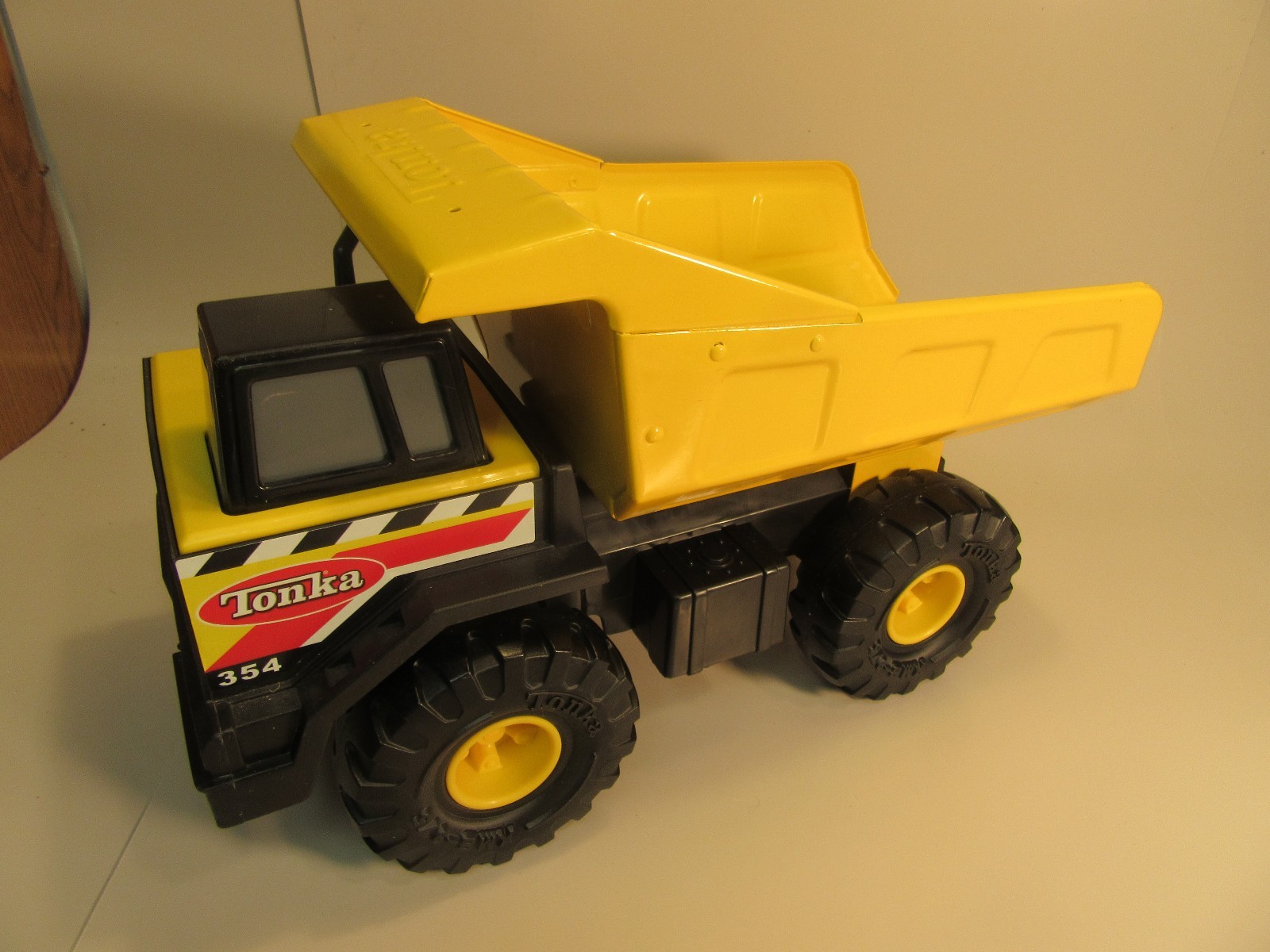 Large Yellow Tonka Mighty Dump Truck # 354